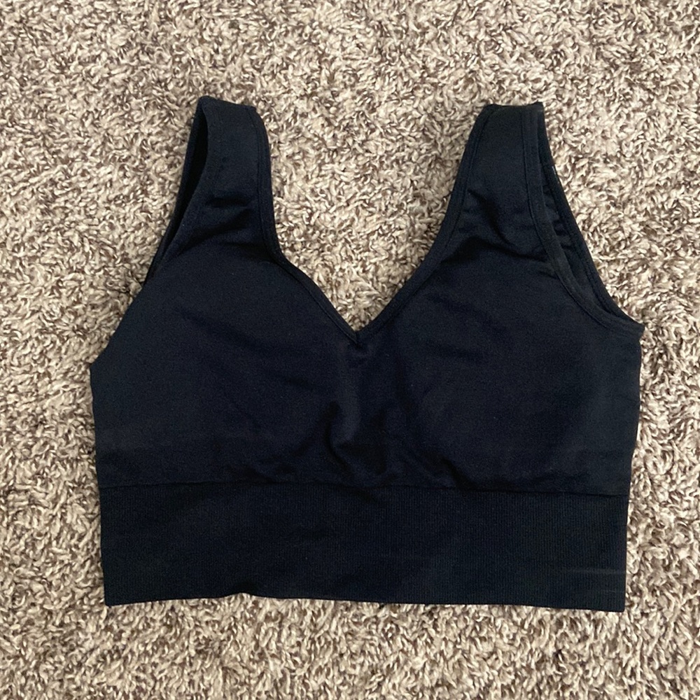 NVGTN elevate sports bras